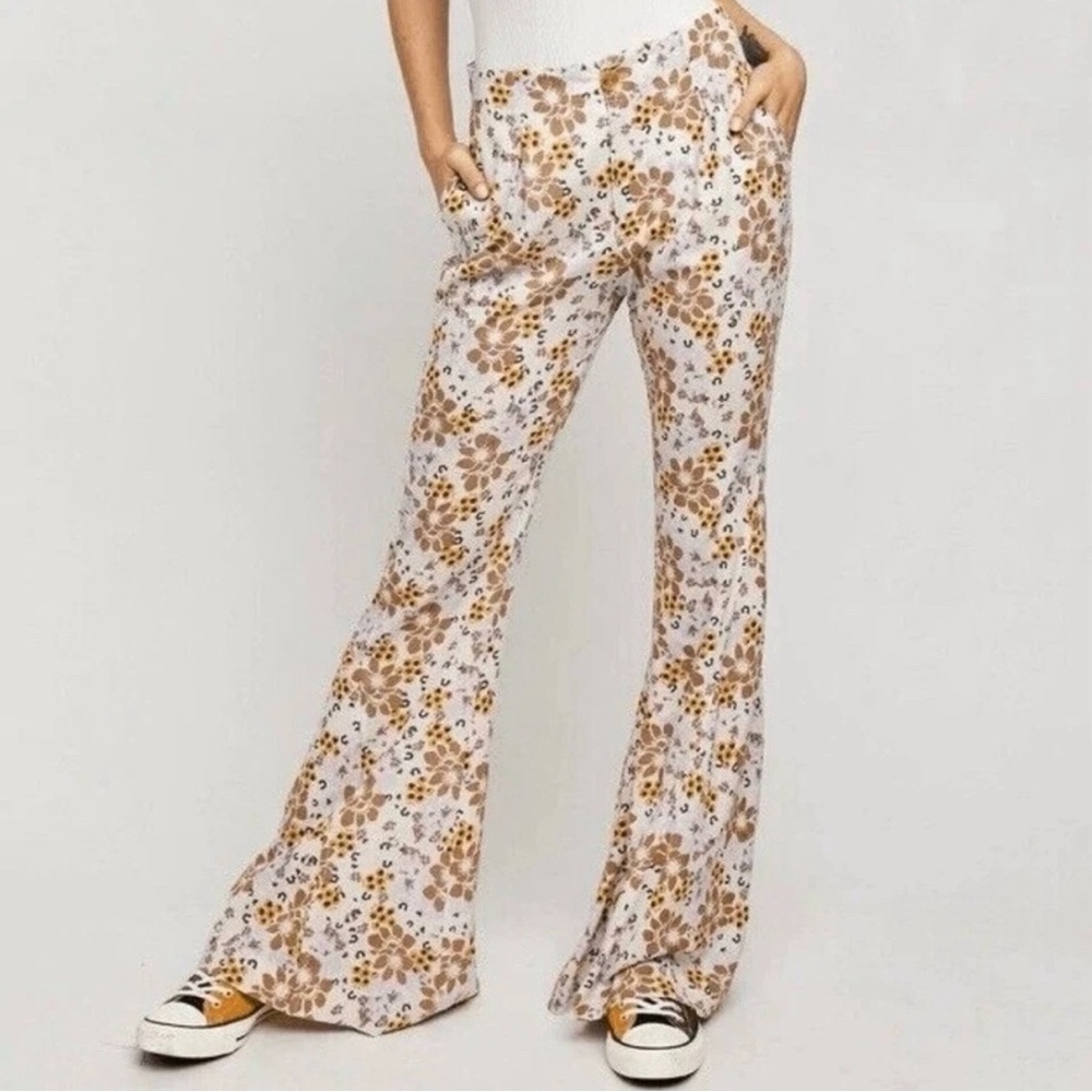 Free People Floral Flare Pants ‘Can’t Take My Eyes Off..’